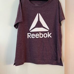 Reebok T-shirt logo women’s short sleeve size small purple